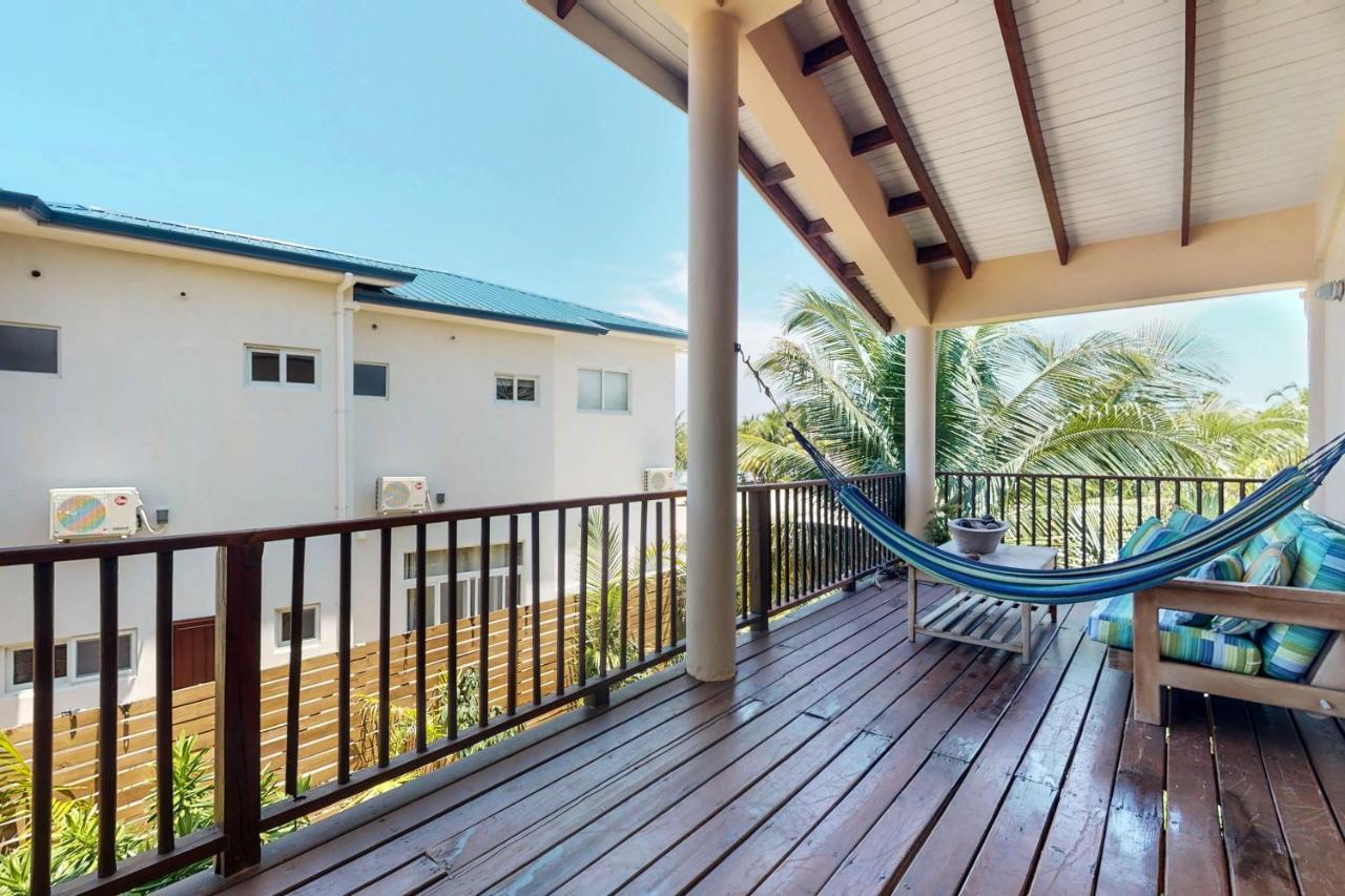 Mirasol Villa Placencia Exterior photo